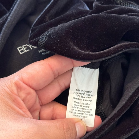 Beyond Yoga Velvet Motion High Waisted Midi Legging Black Velvet - Picture 3 of 7